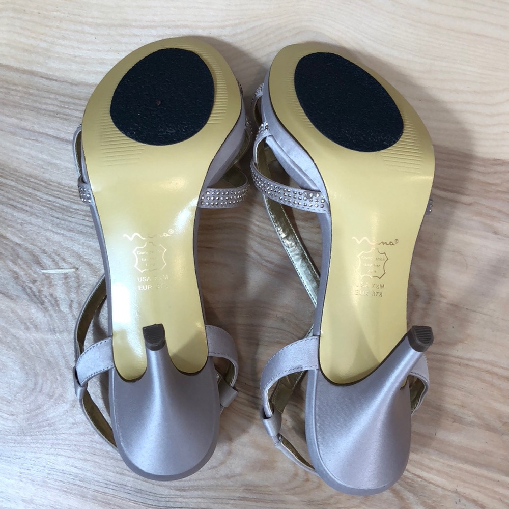 Nina *LIKE NEW* Champagne Heels - Picture 5 of 5